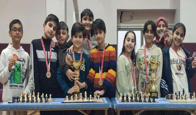 Van’da satrançta çifte gurur