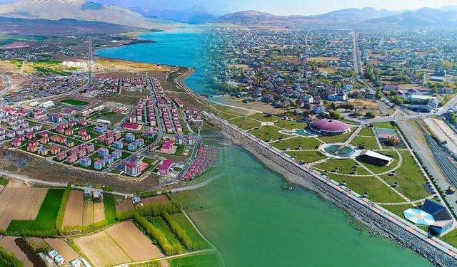Van’ın iki ilçesi Türkiye devleri arasında