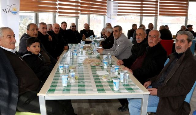 Van’ın yaşlı çınarları düzenlenen programda buluştu