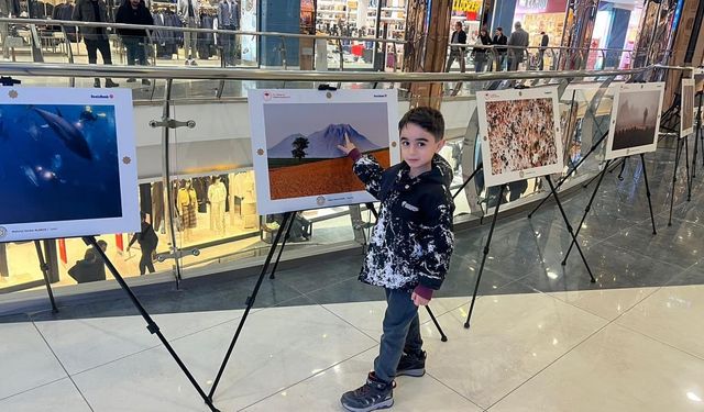 VanMall AVM’de ödüllü fotoğraflar sergisi açıldı