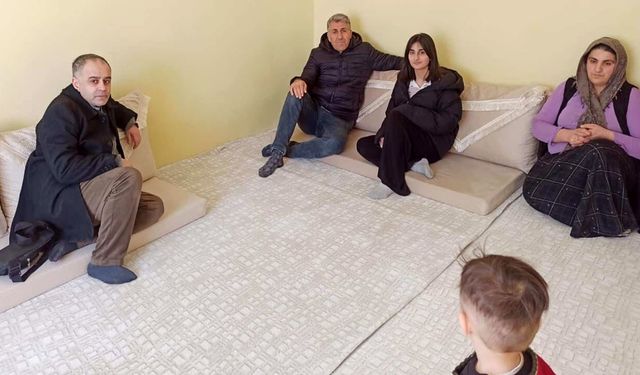 Edremit’te ‘LGS Yolunda Yanındayız’ projesiyle öğrencilere destek