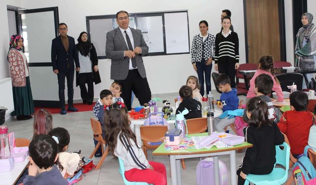 Edremit’te ‘Maarifin Kalbinde Ramazan’ etkinlikleri ve okul ziyaretleri