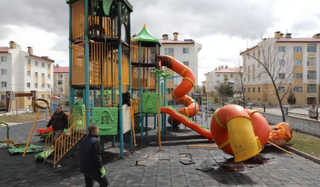 Haberimiz ses getirdi: Van’da yakılan park onarıldı