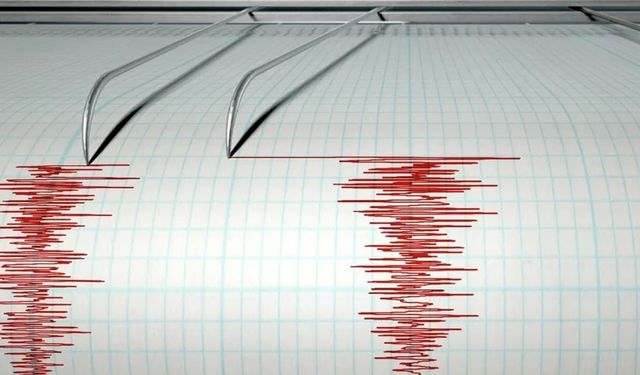 İtalya'da 5,2 büyüklüğünde bir deprem