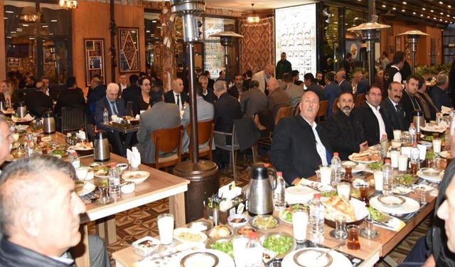 Kaymakam Gilan, muhtarlarla iftarda bir araya geldi