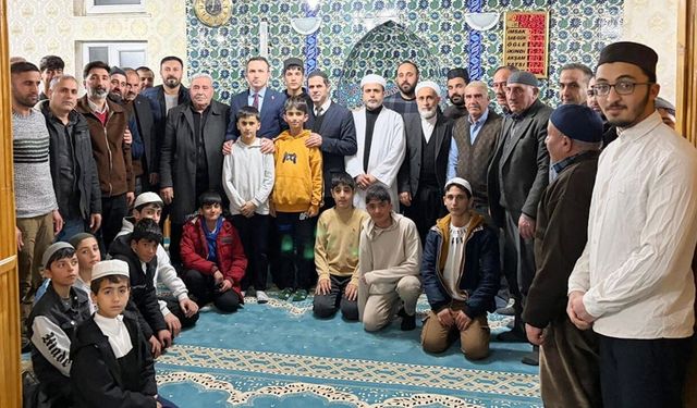 Kaymakam Bakan, vatandaş ve gençlerle buluştu