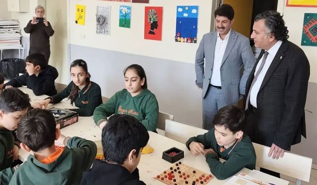 Müdür Yeşilova’dan akıl ve zeka oyunları ziyareti