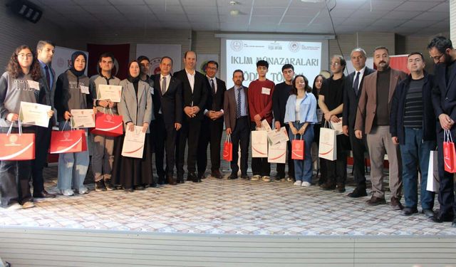 Türk Telekom Fen Lisesi iklim münazaraları finalinde birinci oldu
