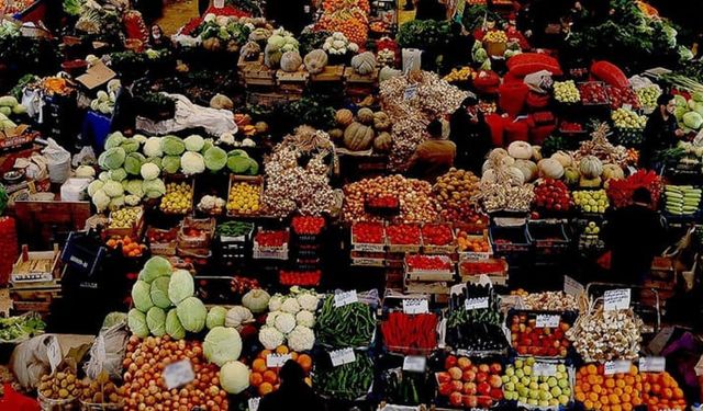 Van'da 17 Mart Hal Fiyatları: Meyve ve Sebze Fiyatları Ne Kadar?