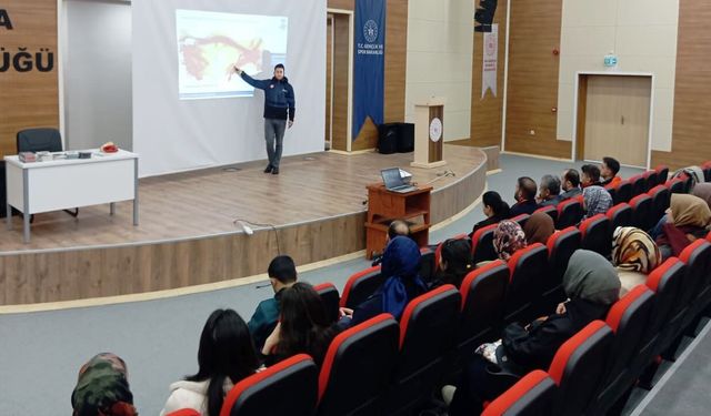 Van’da Deprem Haftası kapsamında afet farkındalık eğitimi ve tatbikat