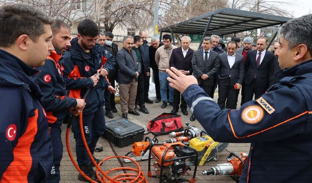 Van’da Deprem Haftası kapsamında eş zamanlı tahliye tatbikatı
