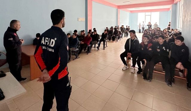 Van’da Deprem Haftası kapsamında farkındalık eğitimi ve tatbikat