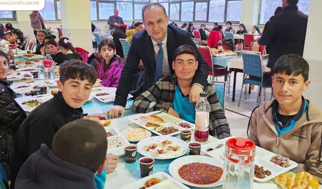 Van’da ‘iftarda konuşalım’ programında gönüller birleşti