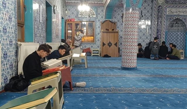 Van’da itikaf sünneti ihya ediliyor