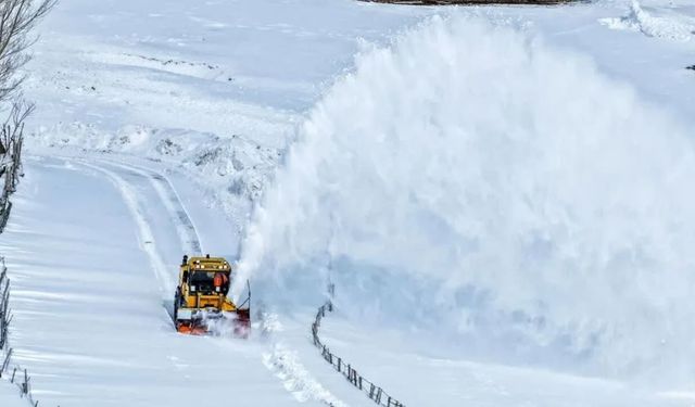 Van’da Mart ayında 20 mahalle yolu ulaşıma kapandı