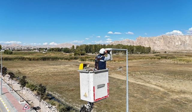 VEDAŞ’tan gündüz yanan sokak lambalarına ilişkin açıklama