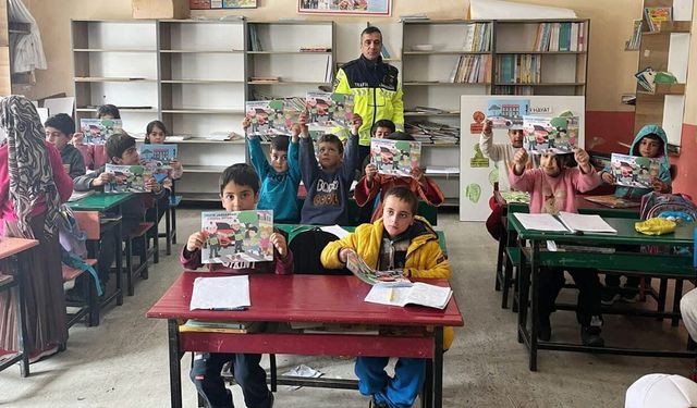 Bahçesaray’da öğrencilere trafik güvenliği eğitimi