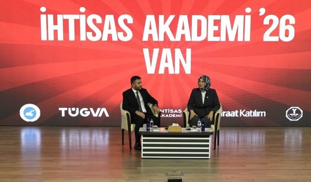 Bakan Yardımcısı Yiğitbaşı Van’da gençlerle buluştu