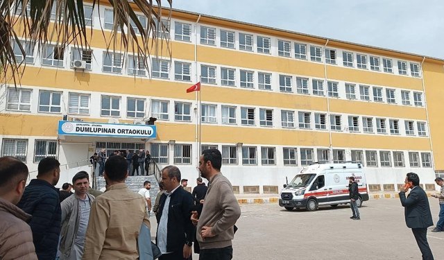 Bir okula daha saldırı iddiası! Veliler okula akın etti