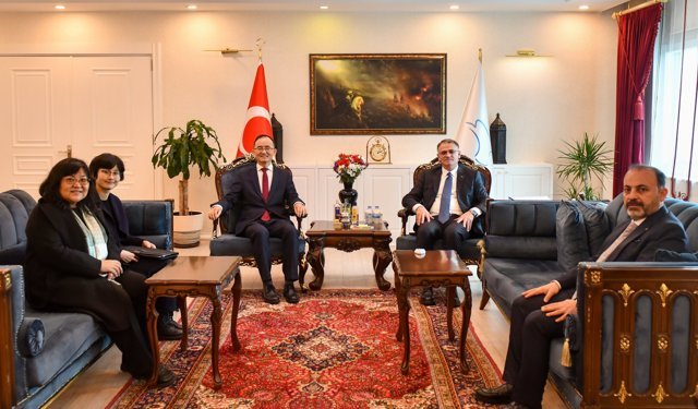 Çin Büyükelçisi Jiang Xuebin’den Van’a ziyaret