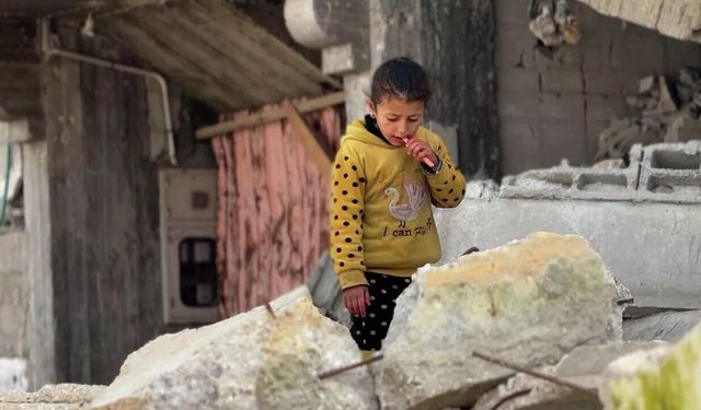 Gazze’de sistematik soykırım: Barbarlar 21 bin çocuğu katletti