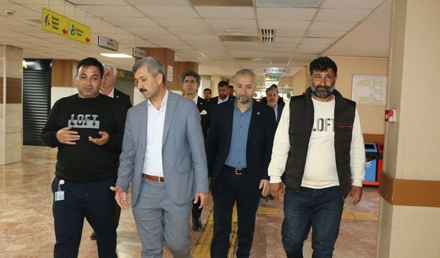 HÜDA PAR heyeti yaralı öğrenci ve öğretmenleri ziyaret etti