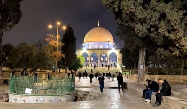 Mescid-i Aksa 41 gün sonra tekrar ibadete açıldı!