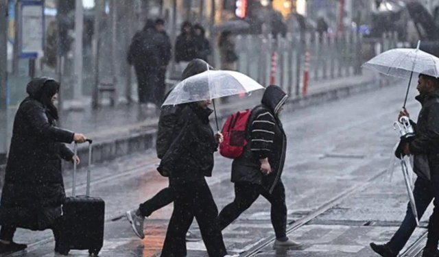 Meteoroloji tarih verdi: Van'da bahar havası yerini yağışa bırakacak