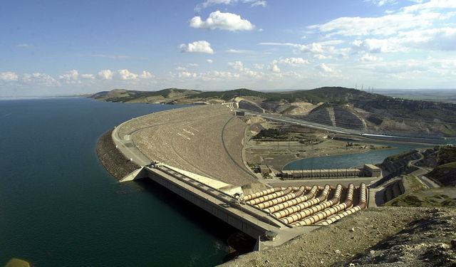 Son 30 yılın en yüksek rakamı: Dev barajda su seviyesi %90’ı geçti!