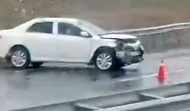 Van-Erciş yolunda yağış nedeniyle kaza