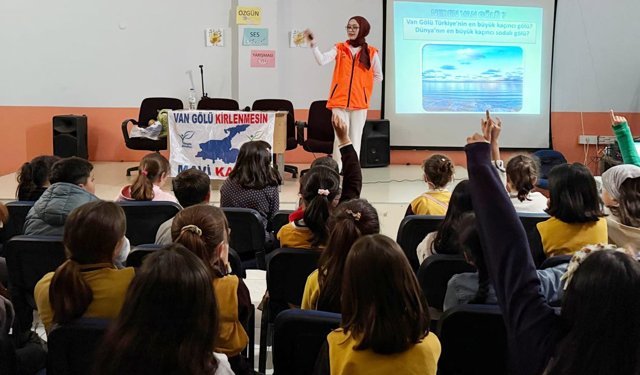 Van Gölü için gelecek nesillere bilinç aşılanıyor