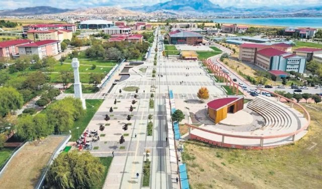 Van YYÜ’de çok sayıda işletme kiraya verilecek