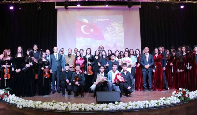 Van’da ‘kim var’ sanat etkinliği yoğun ilgi gördü