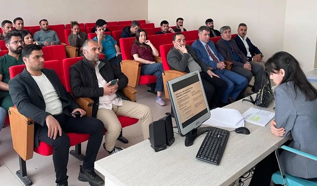 Van’da sağlık çalışanlarına hukuki bilgilendirme eğitimi