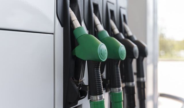 Vanlı Sürücüler Dikkat! Akaryakıta Dev Zam Geliyor!