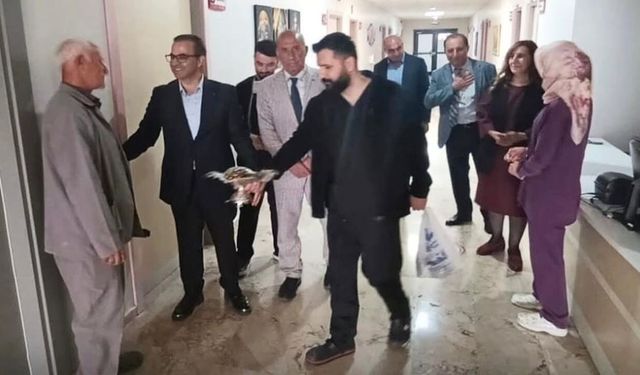 Başhekim Karaman, hastane personeliyle bayramlaştı
