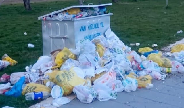 İpekyolu Kevenli TOKİ ve YYÜ yerleşkesinde çöp tepkisi