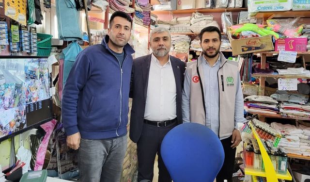 Umut Kervanı’ndan Muradiye’de esnaf ziyareti