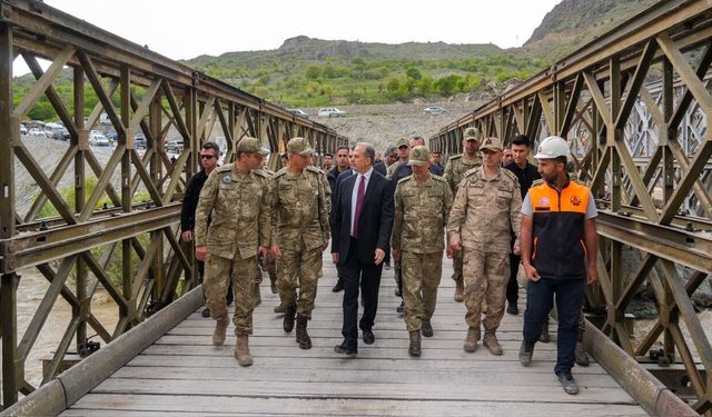 Van- Hakkari yolunda ikinci panel köprü tamamlandı