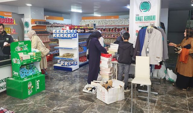 Van Umut Kervanı, ihtiyaç sahibi ailelere yardımda bulundu
