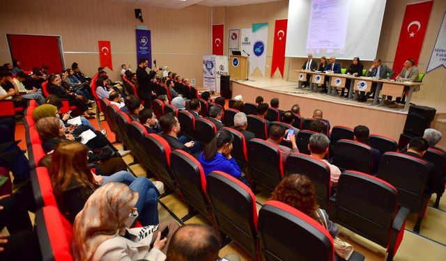 Van YYÜ’de ‘sanal bahis felaketine karşı’ panel