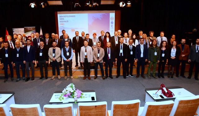 Van YYÜ’de ÜAK SDEK genel kurul toplantısı gerçekleştirildi