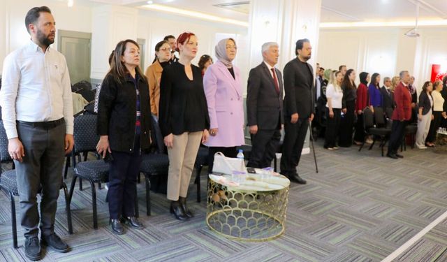 Van’da ‘Alzheimer hastalığını konuşuyoruz’ paneli düzenlendi