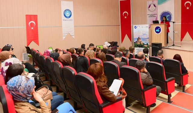Van’da Küresel Sorunlar, Yerel Dönüşümler Kongresi gerçekleştirildi
