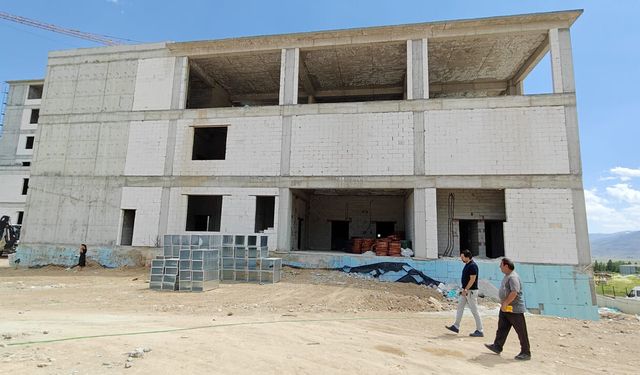 Başkale 75 yatak kapasiteli yeni hastanesine kavuşuyor