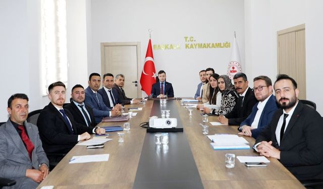 Başkale’de ilçe idare şube başkanları toplantısı gerçekleştirildi