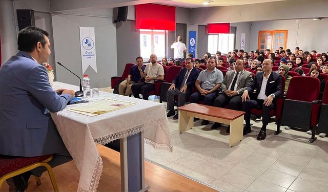 BİK Van Bölge Müdürü Tokgöz, Ercişli Gençlerle Bir Araya Geldi