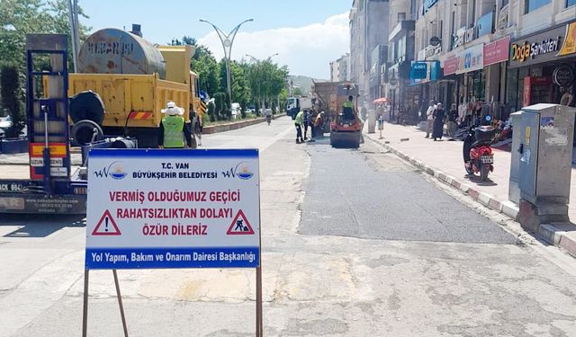 Büyükşehir Belediyesi’nden yama çalışması…