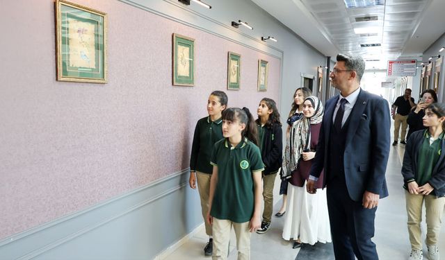 Çaldıranlı öğrencilerden tezhip sanatına anlamlı dokunuş