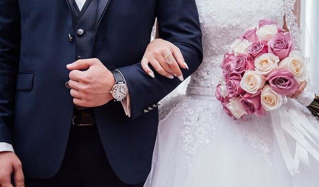 Düğün maliyetleri gençleri evlilikten uzaklaştırıyor
